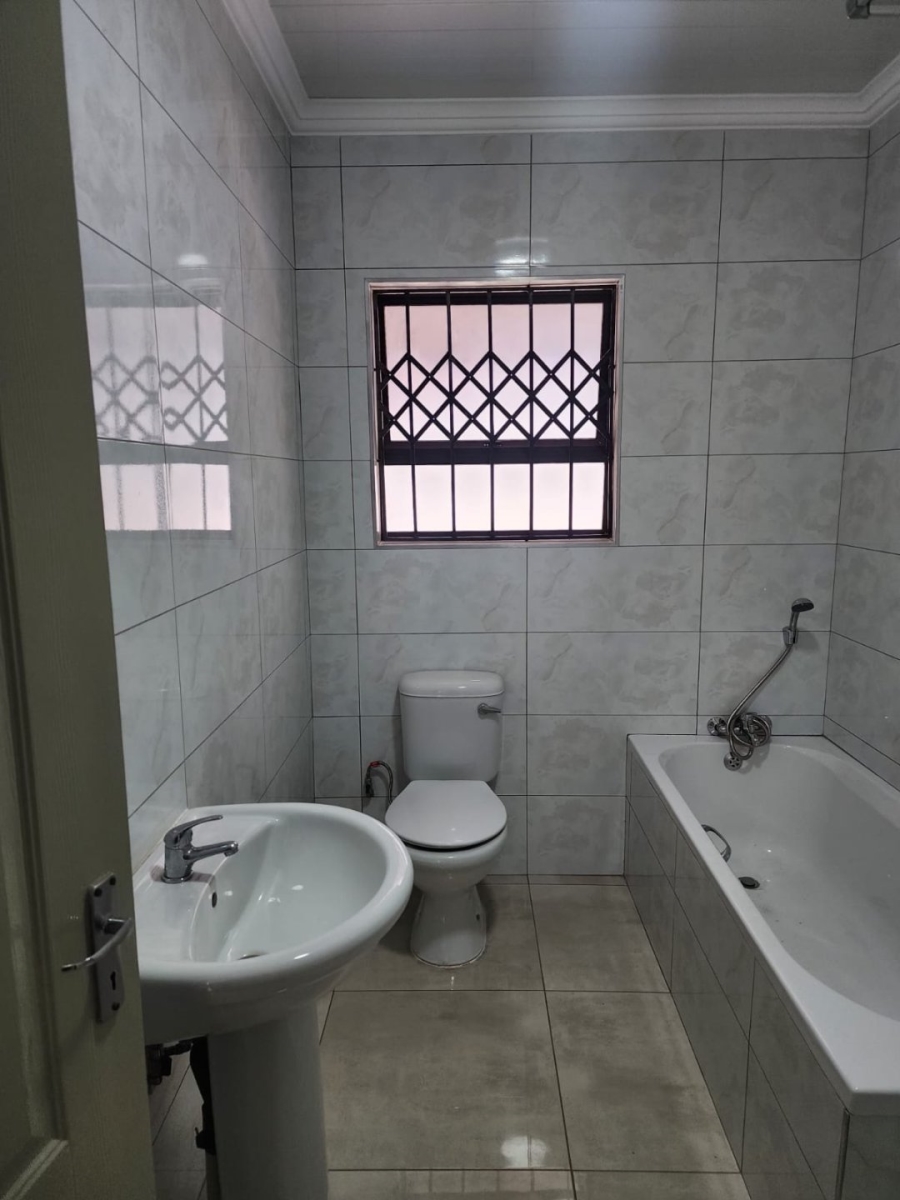 3 Bedroom Property for Sale in Flamwood North West